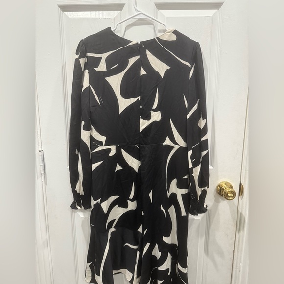 DKNY Women’s Black Eggshell Abstract Asymmetrical Hem Long Sleeve Dress - Picture 5 of 8